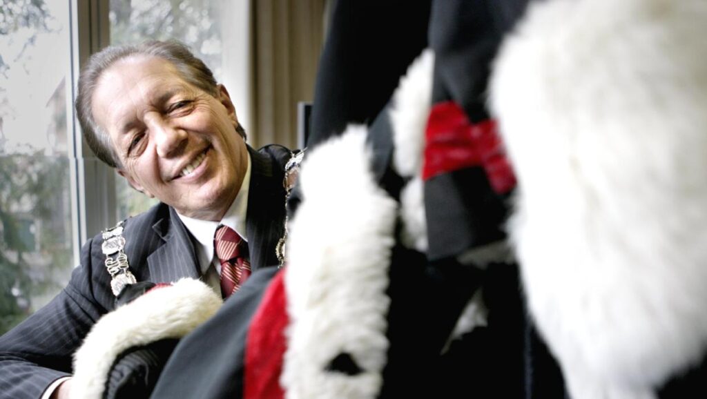 Sir Tim Shadbolt, Influential Mayor, Passes Away at 78 - OULIANNEWS